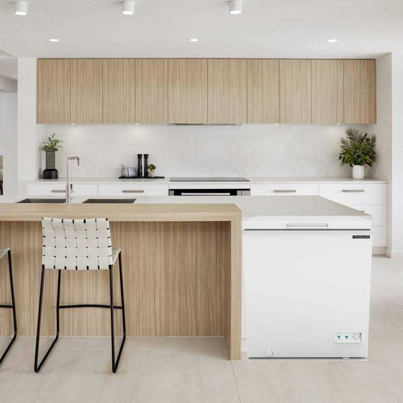 Frigidaire 5.0 Cu. ft. Chest Freezer - Image 5