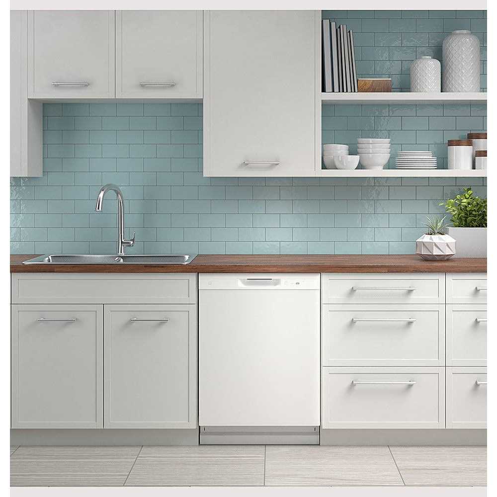 GE 24 Black Front Control Built In Dishwasher - Image 5