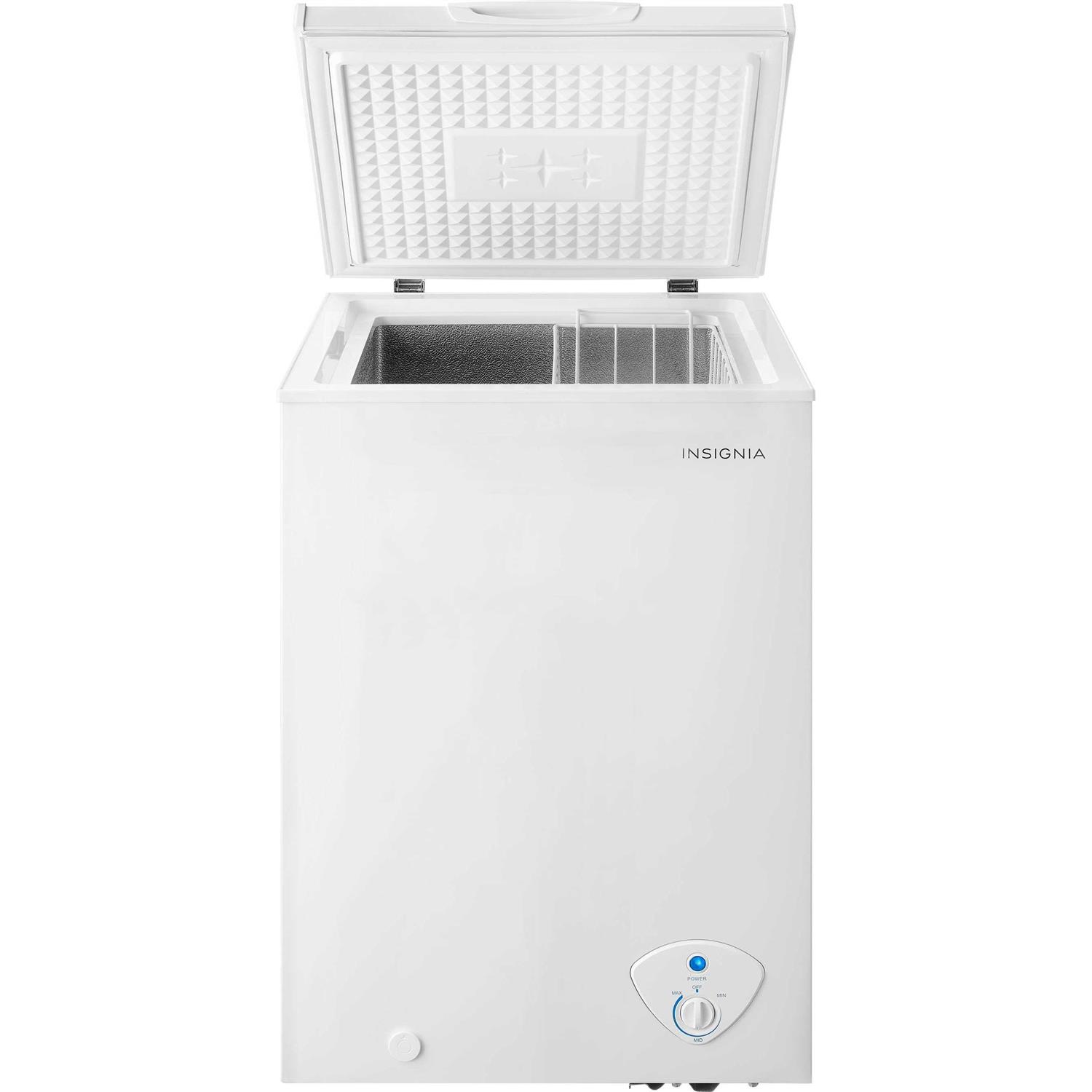 Insignia 3.5 Cu. Ft. Garage-Ready Chest Freezer - Image 3