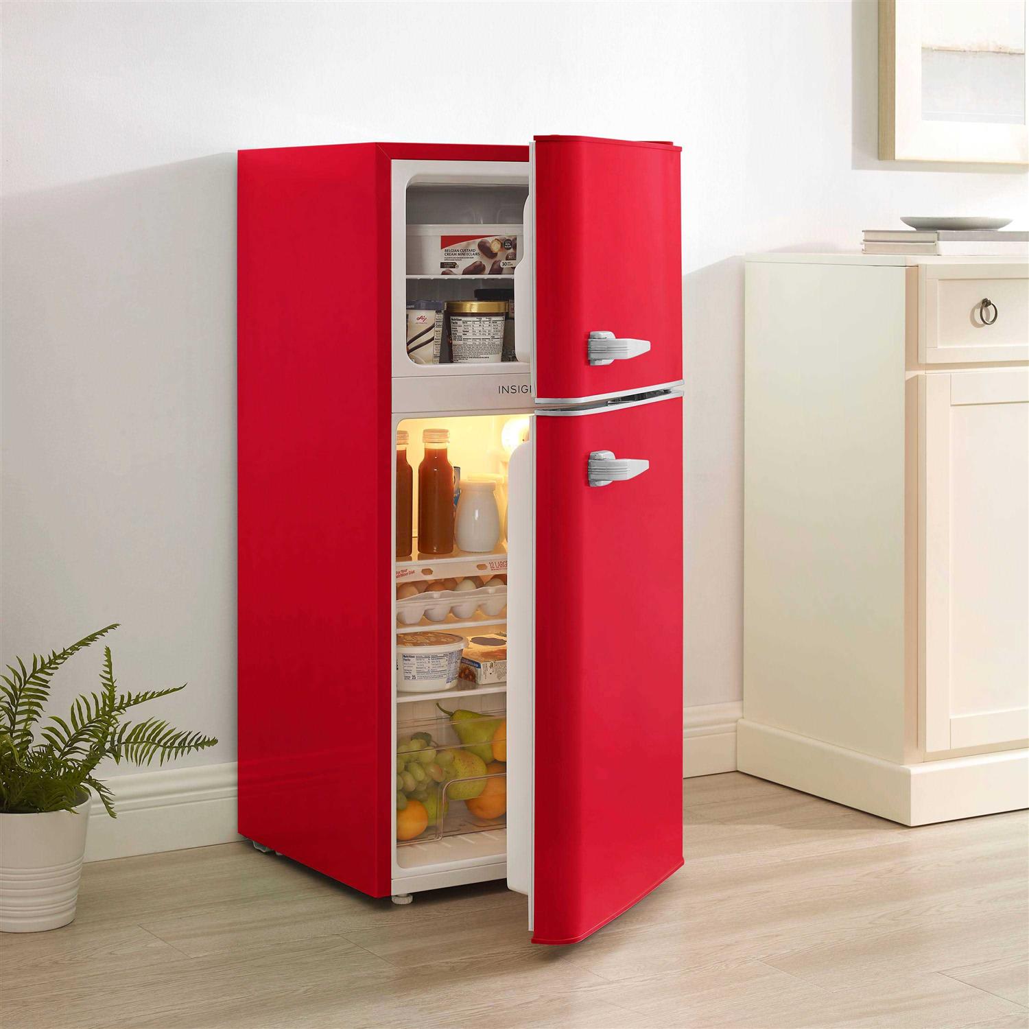 Insignia 4.5 Cu. Ft. Retro Mini Fridge with Top Freezer - Image 3