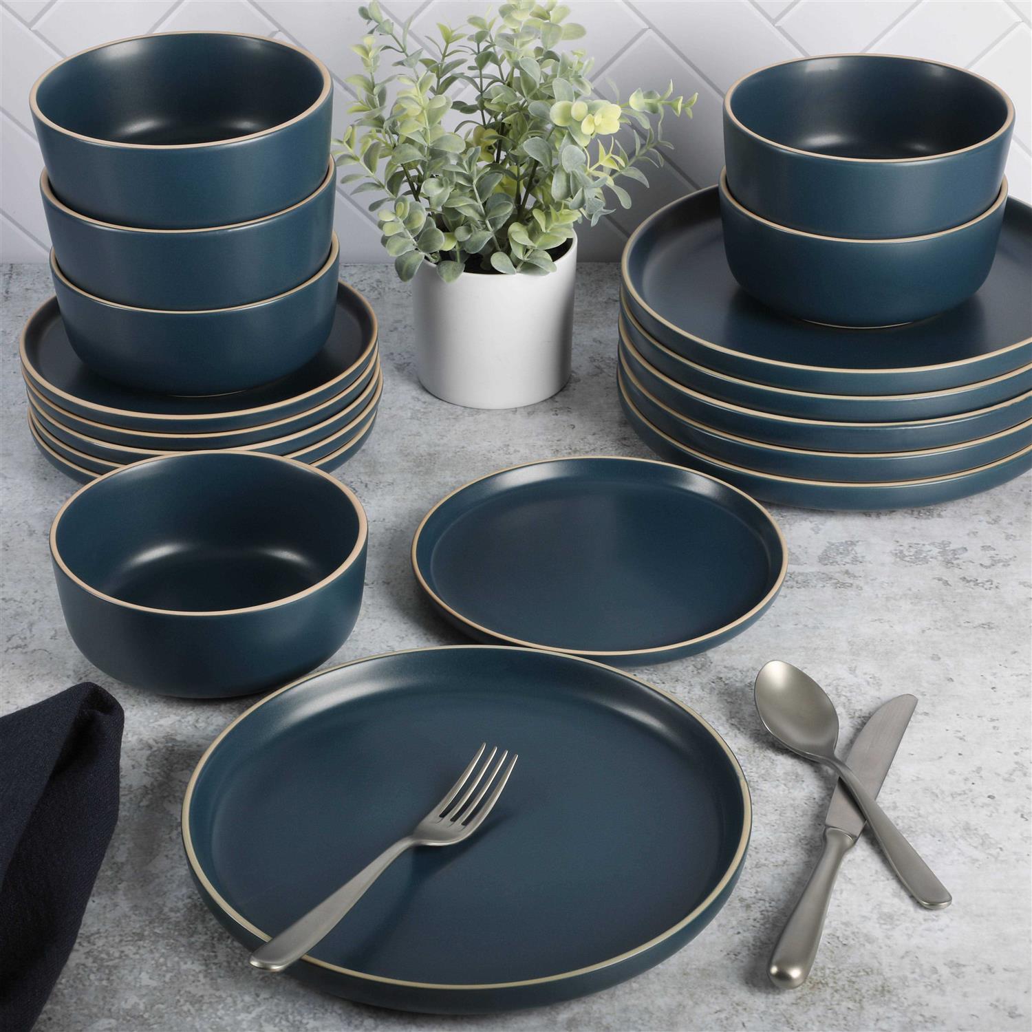 Gibson Home Zuma 18 Piece Dinnerware Set