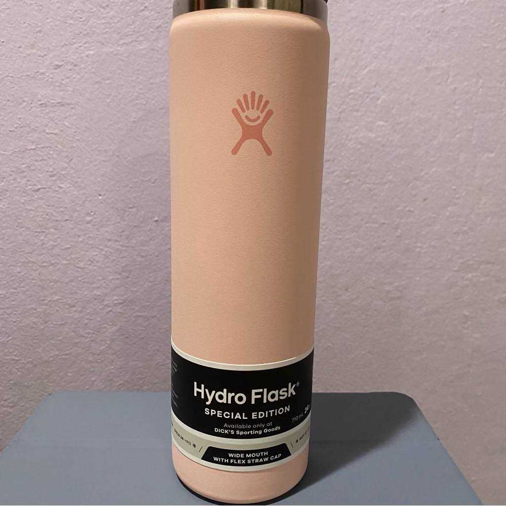 Hydro Flask 24 oz. Wide Mouth Bottle with Flex Straw Cap - Image 2