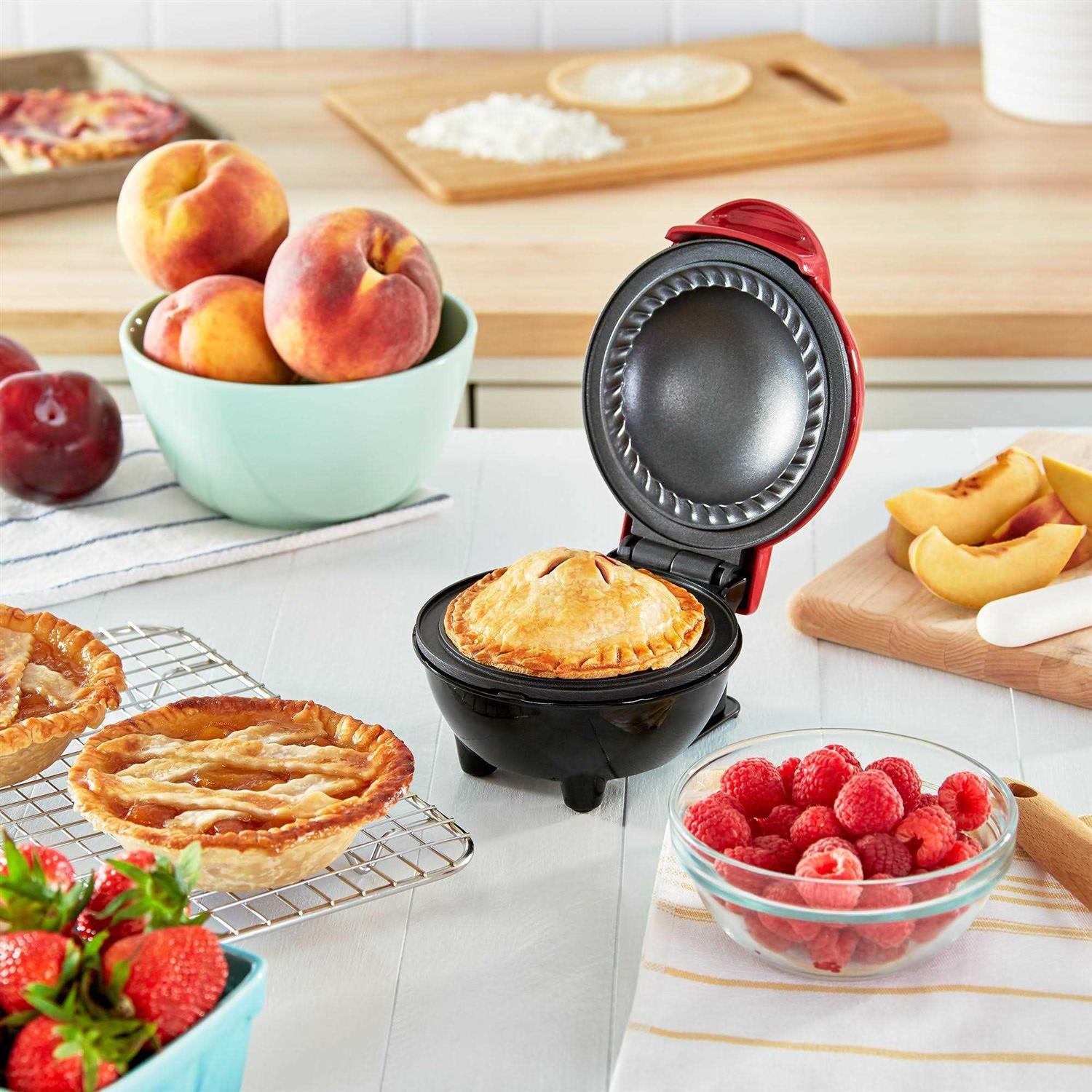 Dash Mini Pie Maker - Image 4