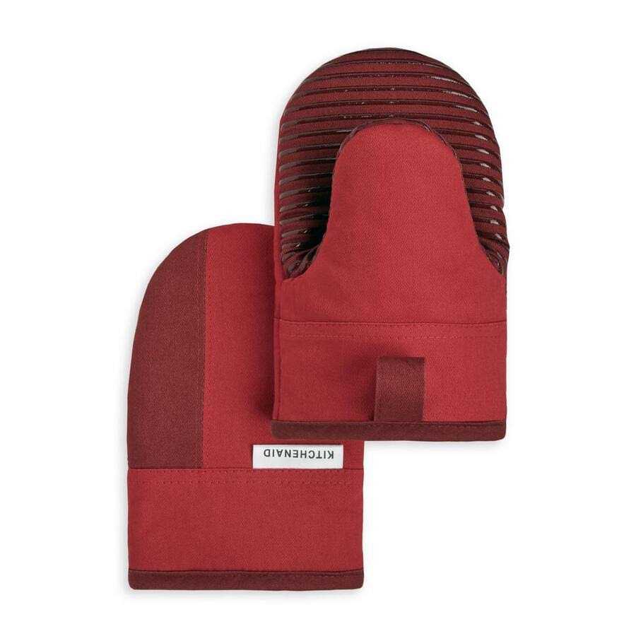 KitchenAid Beacon Two-Tone Oven Mitt Set - Image 5