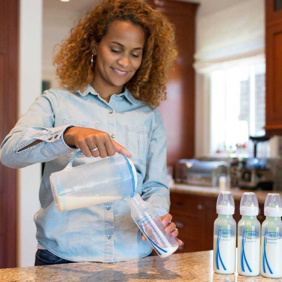 Dr. Brown's Baby Formula Mixing Pitcher with Adjustable Stopper - Image 4