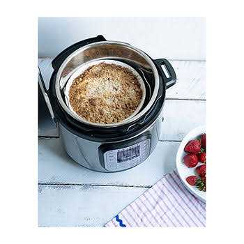 Corningware Round Casserole with Glass Cover - Image 4