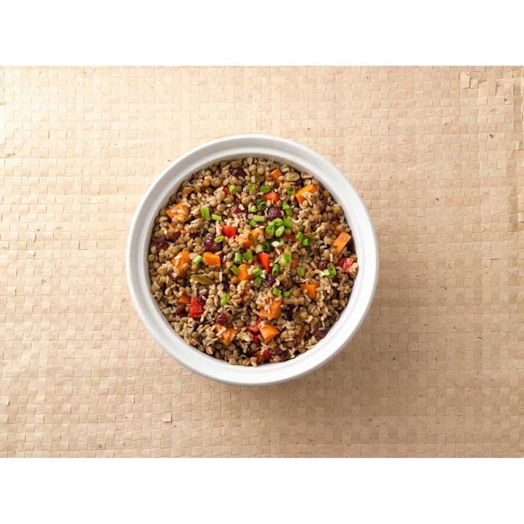 Corningware Round Casserole with Glass Cover - Image 3