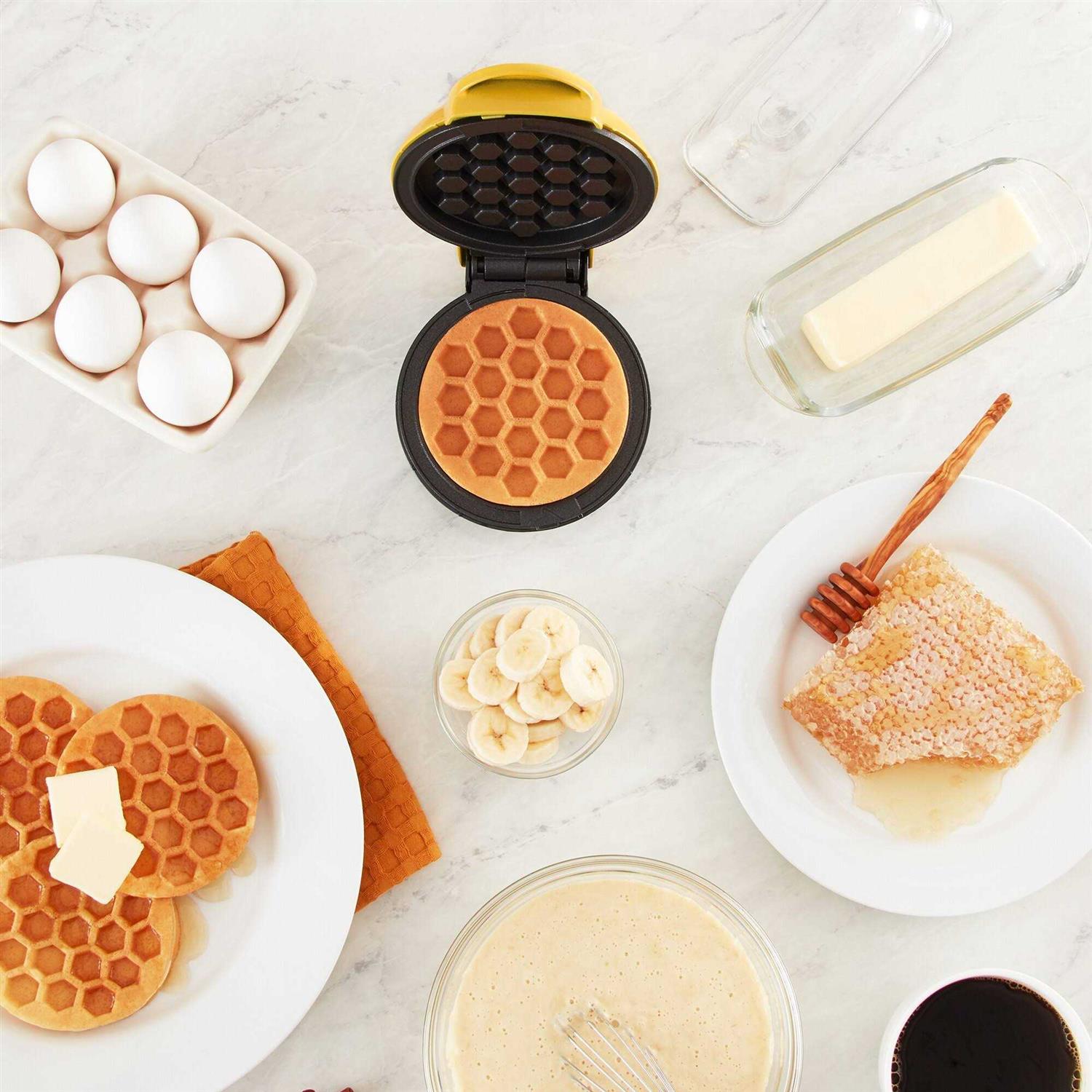 Dash Honeycomb Mini Waffle Maker - Image 3