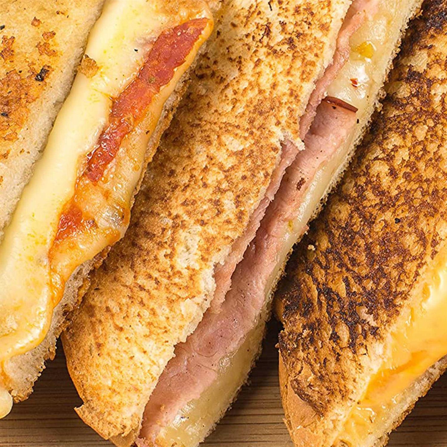 Nostalgia Grilled Cheese Toaster - Image 4