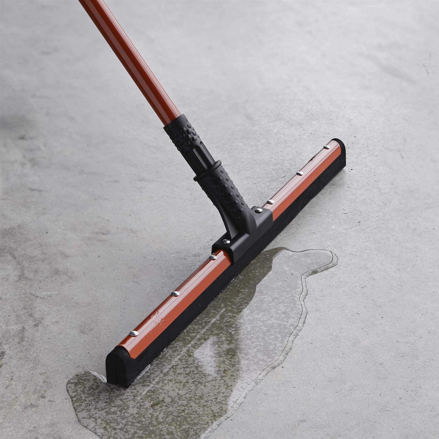 Libman 20 Rubber Floor Squeegee With Red Powder Coated Steel Handle - Image 3