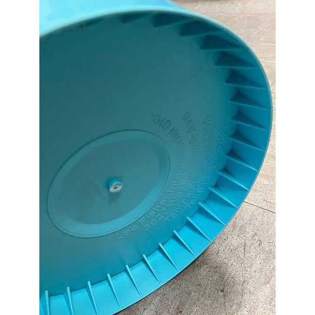 Lee Fisher Sports 5 Gallon Bucket Metal Handle with Lid - Image 3