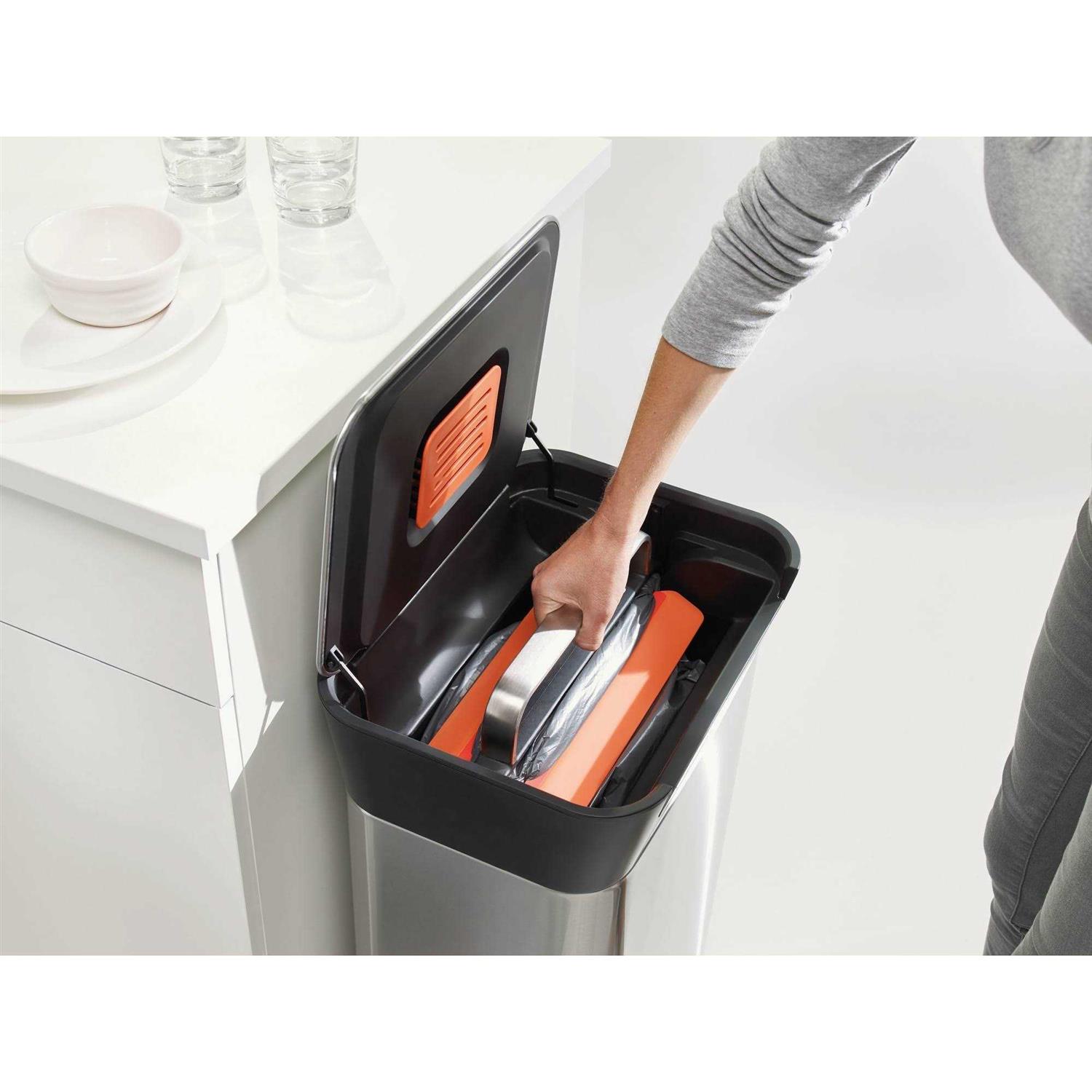 Joseph Joseph Titan Trash Compactor - Image 2