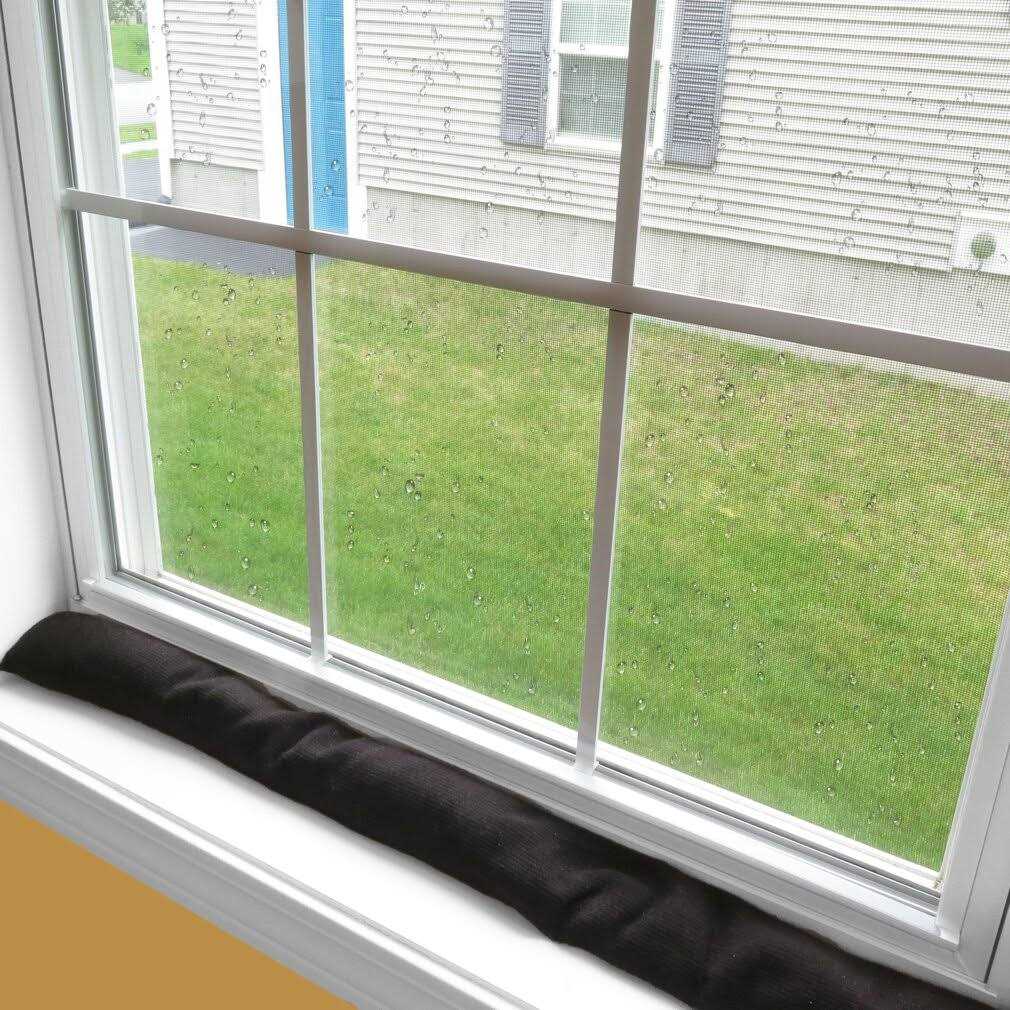 Evelots Moisture Snake Absorbs Water/Leak/Spills-3 Feet-Reusable - Image 3