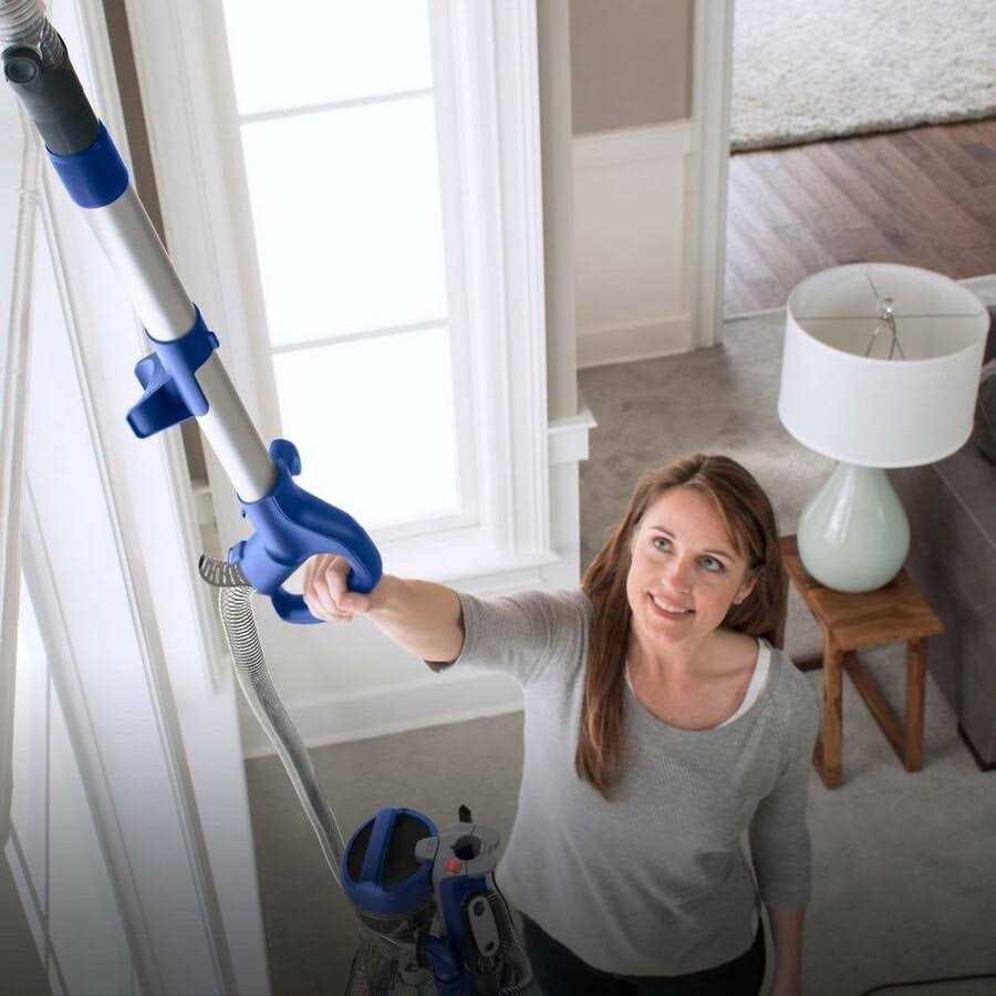 Hoover Total Home Pet Bagless Upright Vacuum - Image 3
