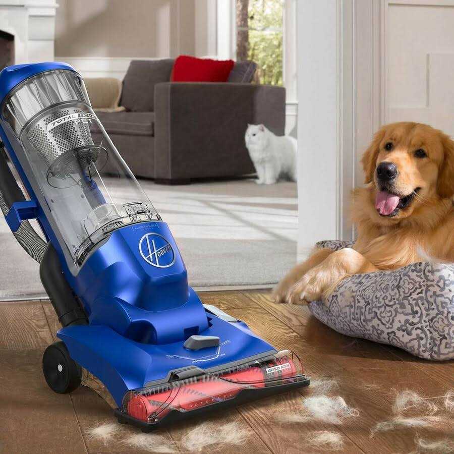 Hoover Total Home Pet Bagless Upright Vacuum - Image 4