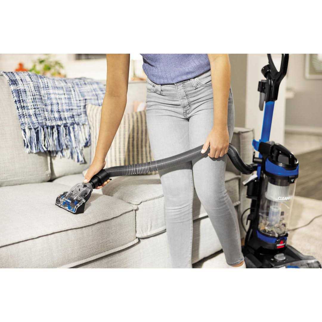 Bissell Cleanview Upright Bagless Vacuum Cleaner - Image 4