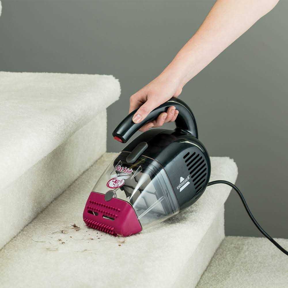 Bissell Pet Hair Eraser Corded Handheld Vacuum - Image 4