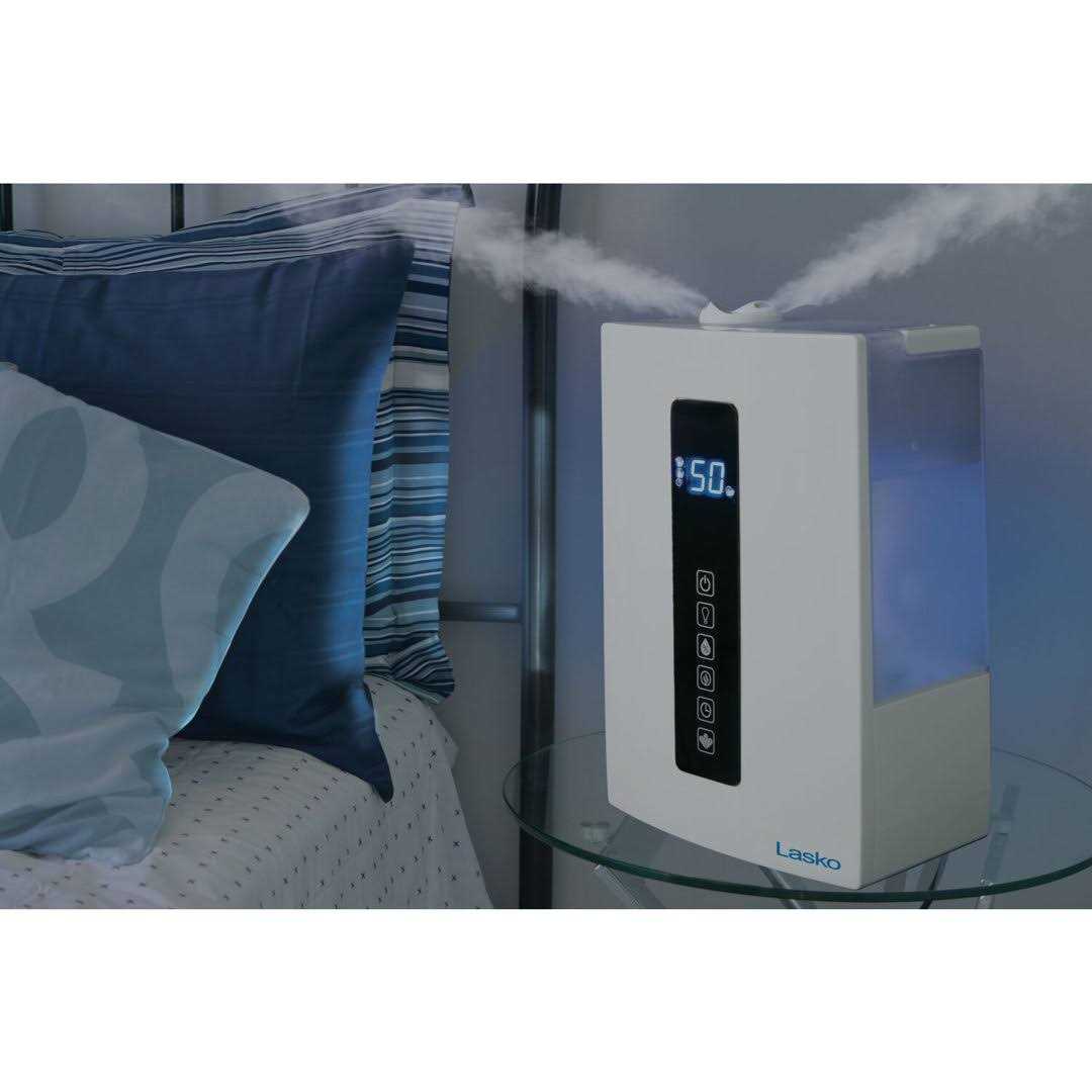 Lasko Quiet Ultrasonic Digital Warm and Cool Mist Humidifier UH300 - Image 2