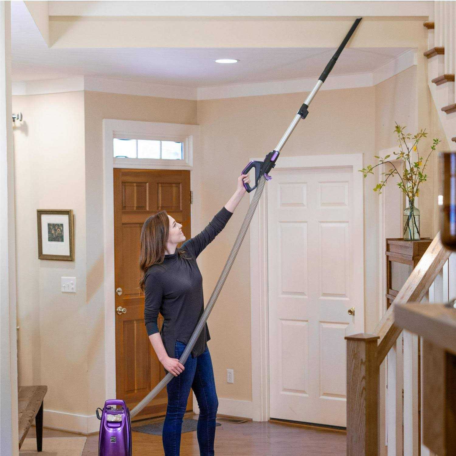 Kenmore Bu4018 Intuition Bagged Upright Vacuum - Image 2