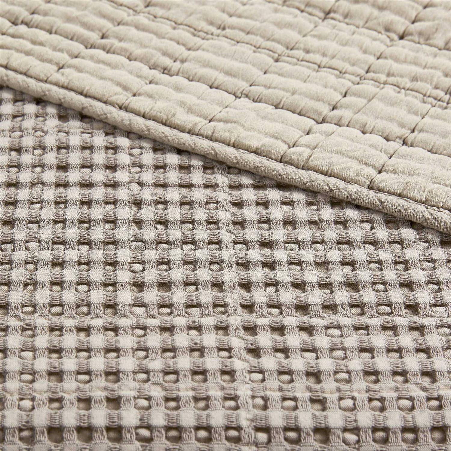 Levtex Mills Waffle Quilt Set - Image 2