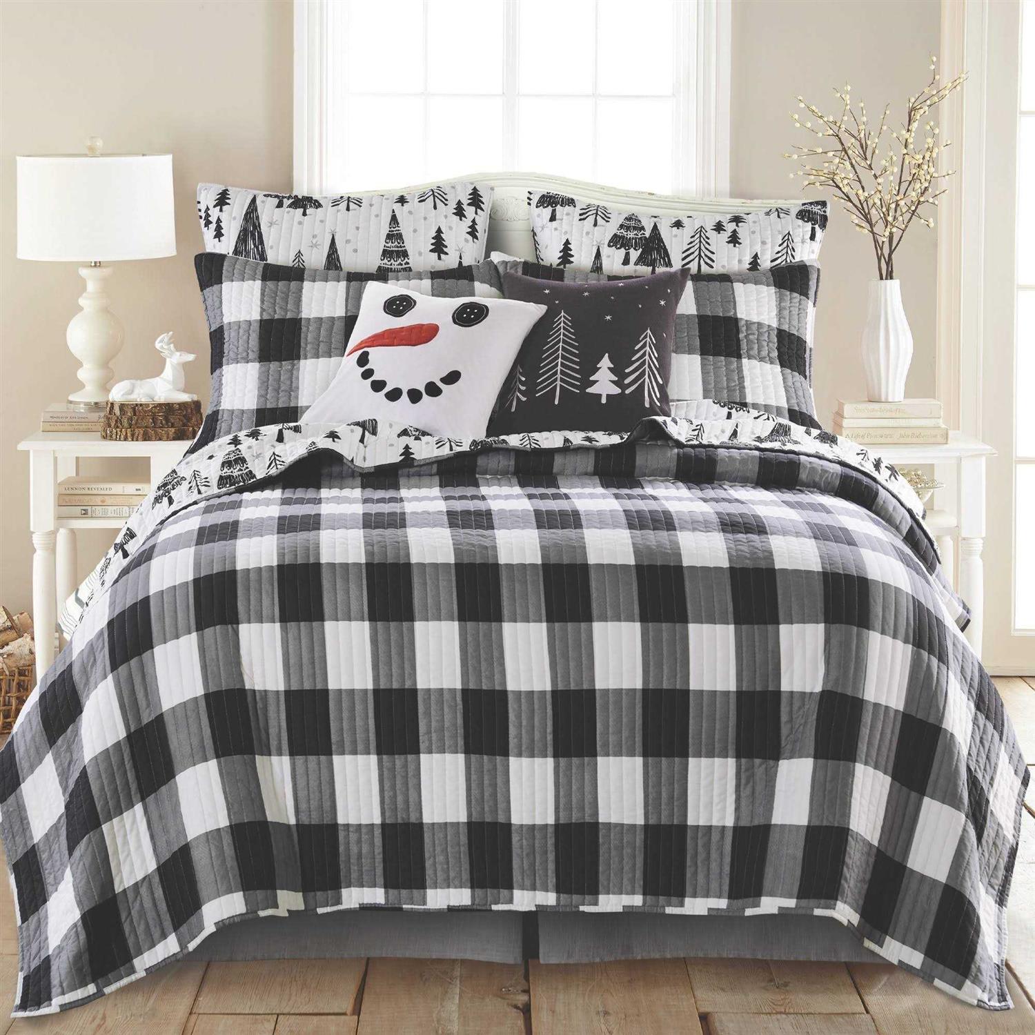 Levtex Home Northern Star Quilt Set - Image 3