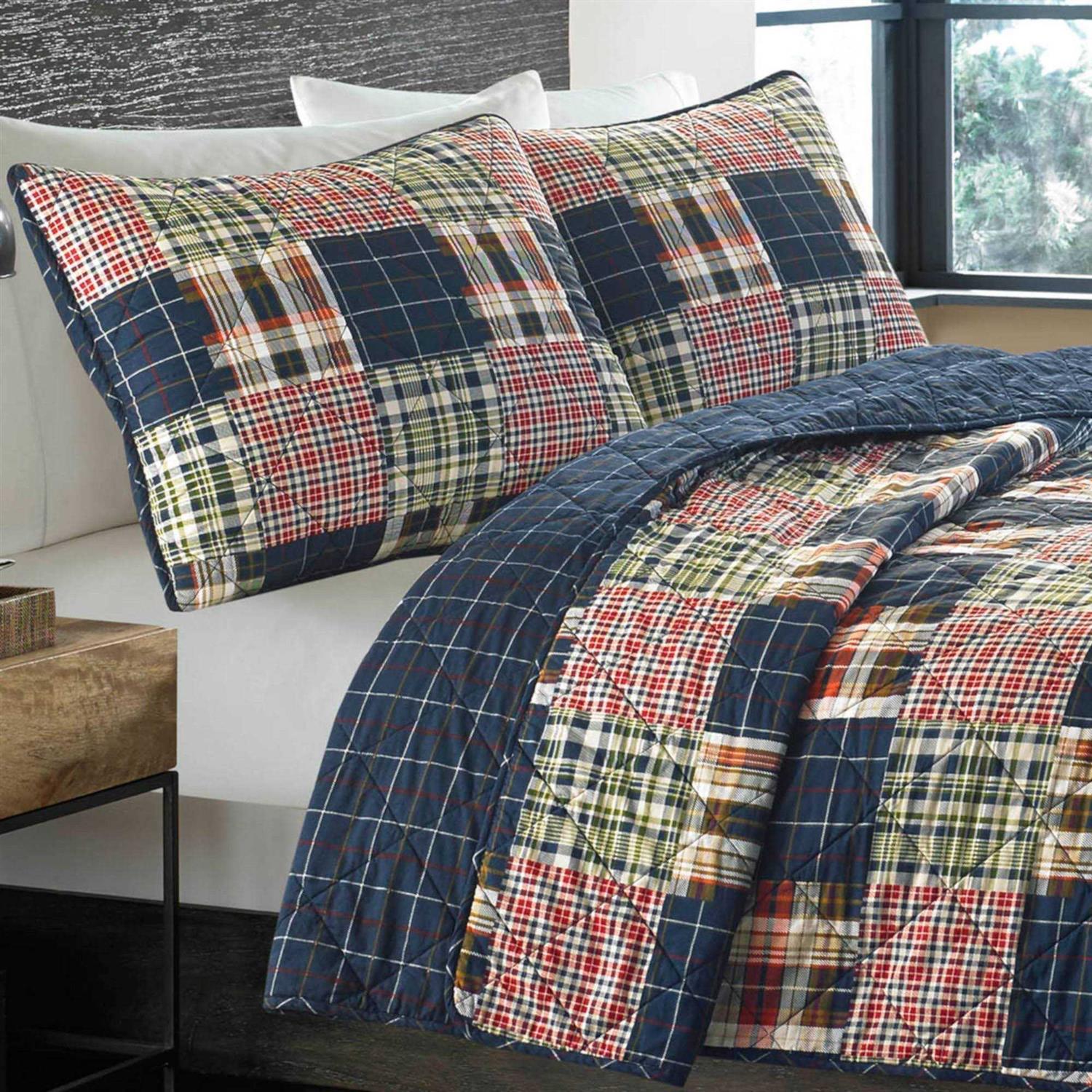 Eddie Bauer Quilt Set - Image 5