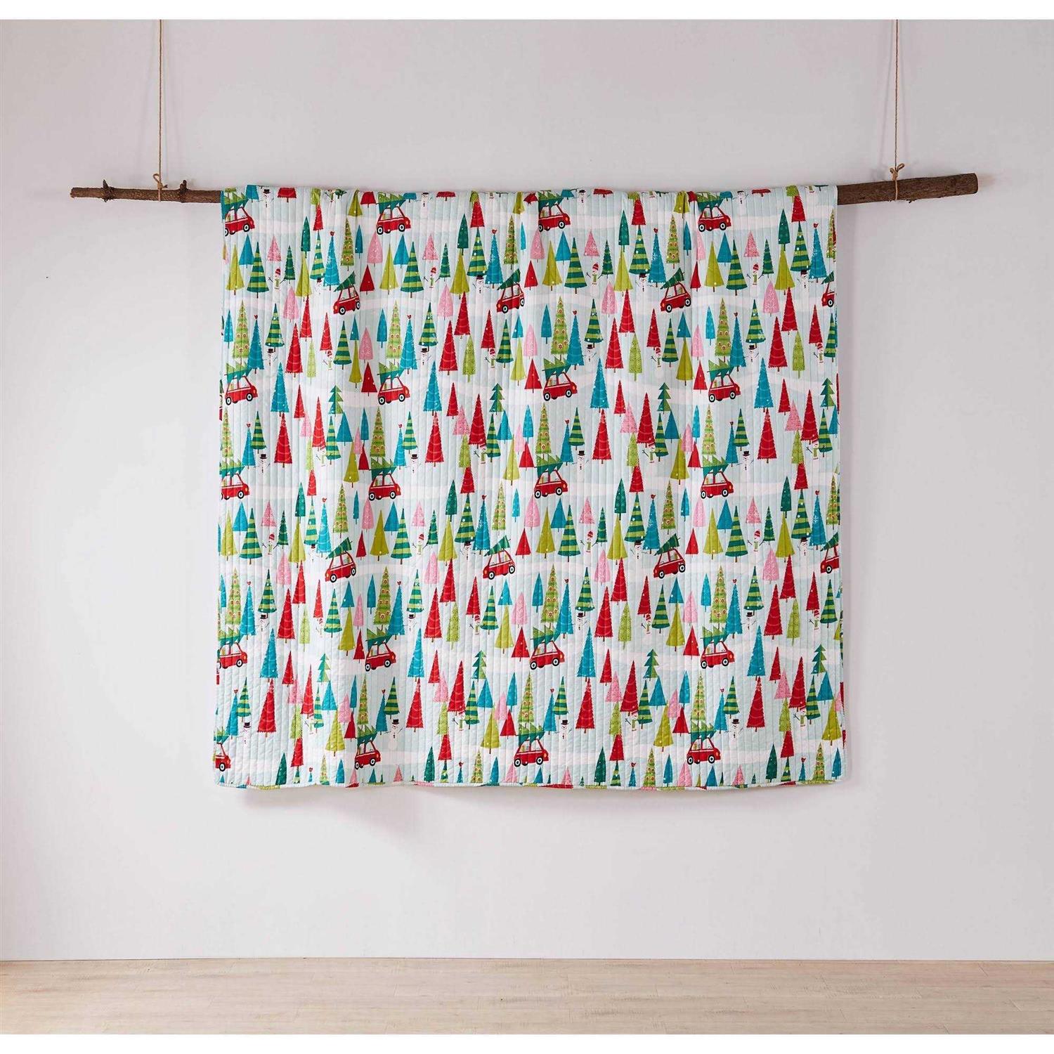 Levtex Home Merry & Bright Holly Jolly Quilt - Image 5