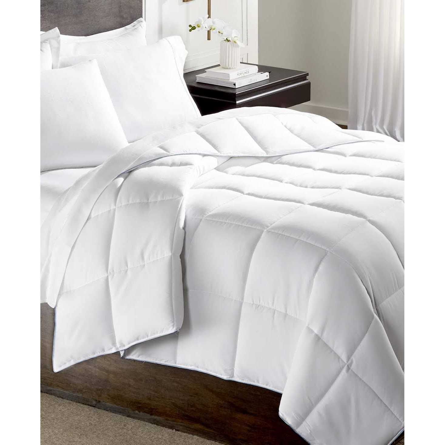 Hotel Laundry All Seasons Down Alternative Comforter - Image 4