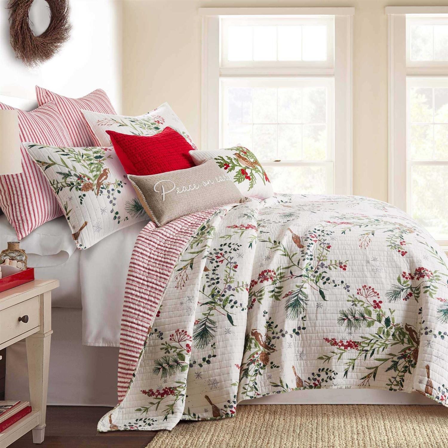 Levtex Home Winterberry Forest Quilt Set - Image 3
