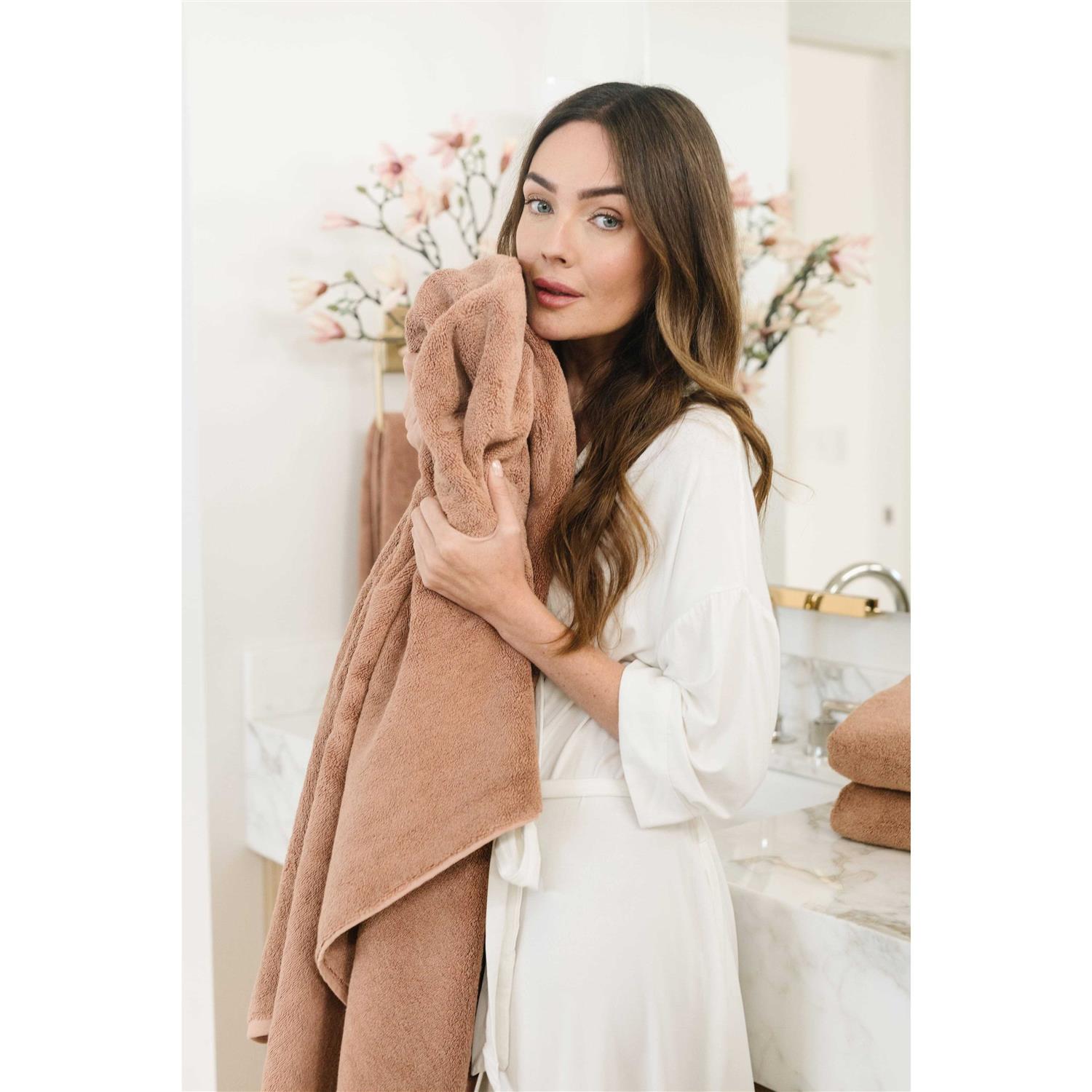 Cozy Earth Premium Plush Bath Towels - Image 3