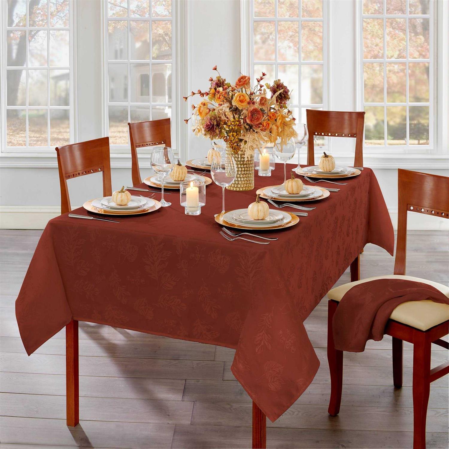 Elrene Elegant Woven Leaves Jacquard Damask Tablecloth