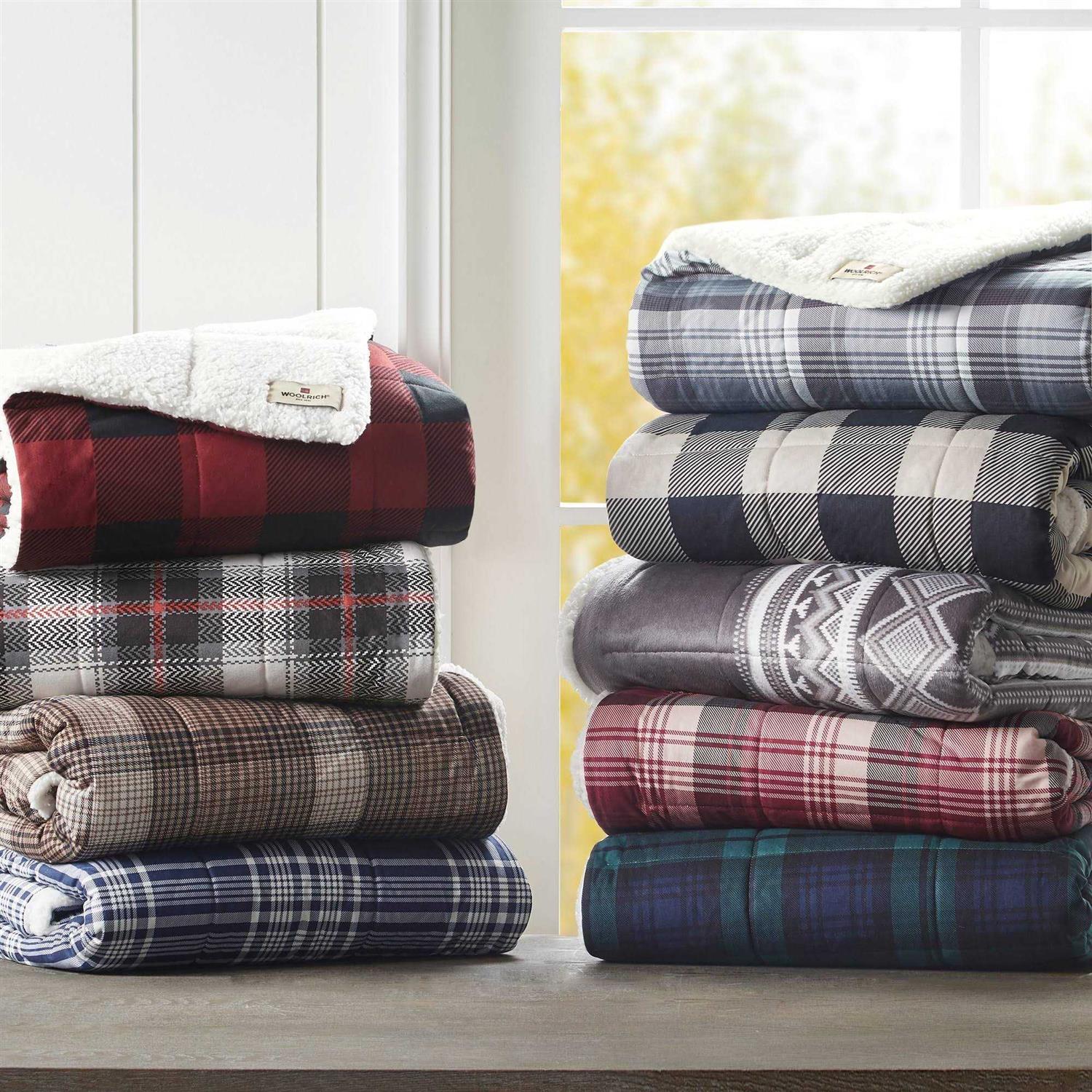 Woolrich Tasha Oversized Sofstpun Down Alternative Throw - Image 5