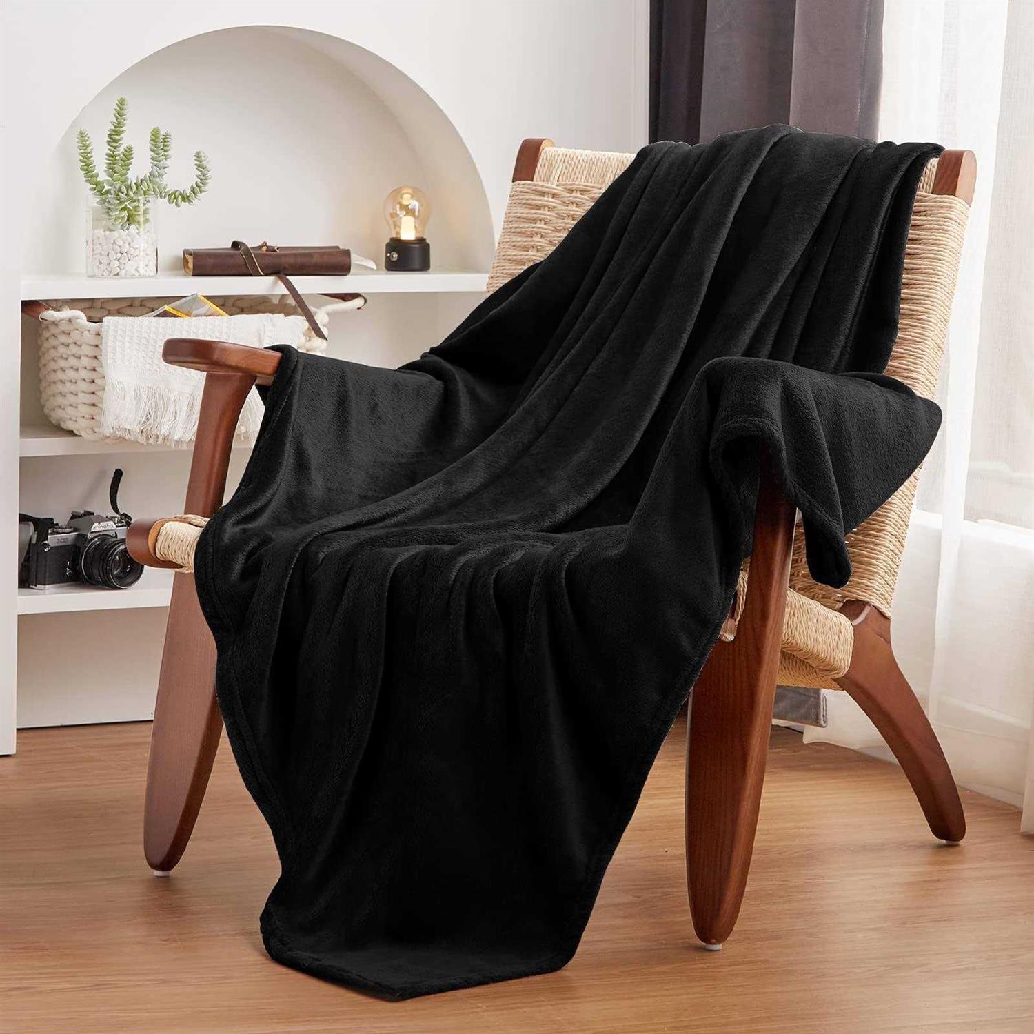 Cozylux Fleece Blanket Black 300GSM Lightweight Plush Fuzzy Cozy Soft Blankets And Sofa - Image 4