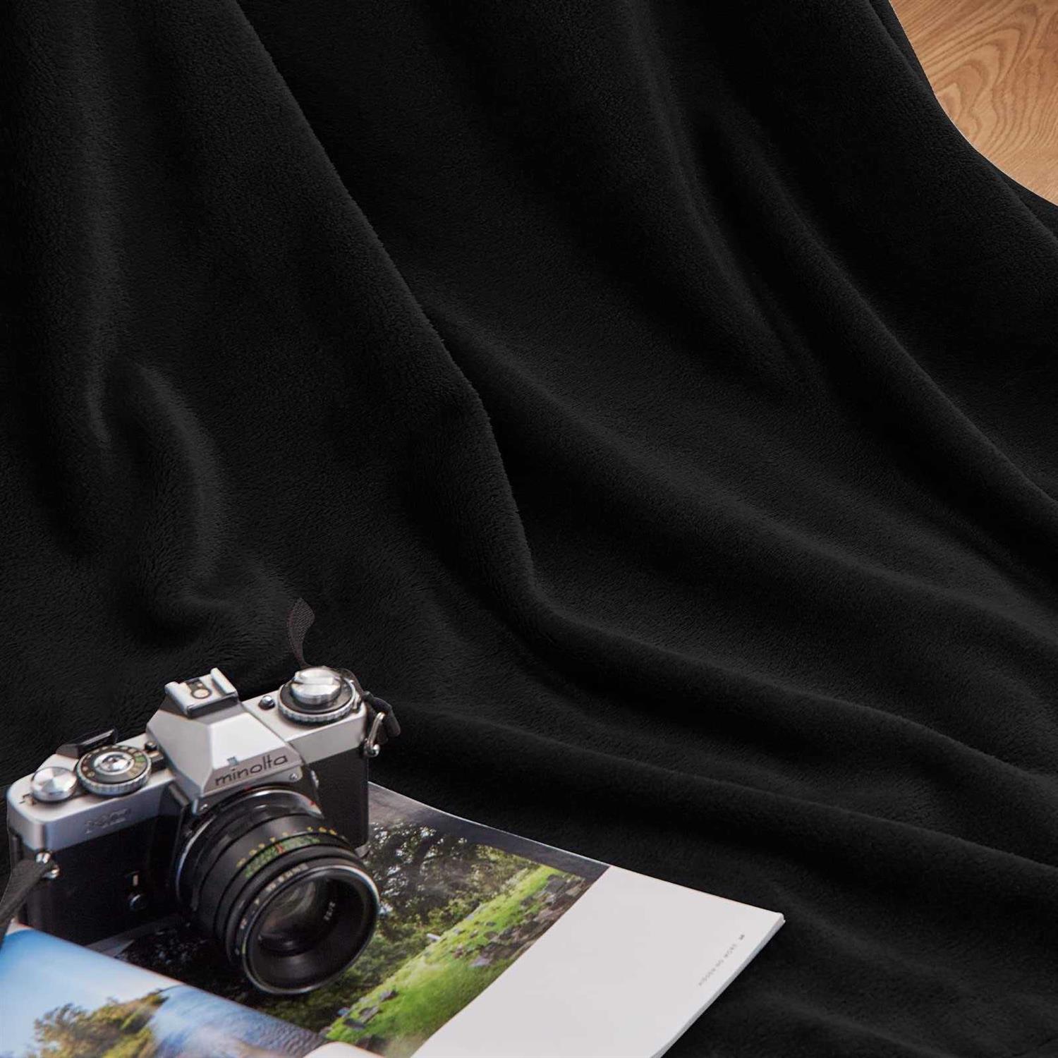 Cozylux Fleece Blanket Black 300GSM Lightweight Plush Fuzzy Cozy Soft Blankets And Sofa - Image 5