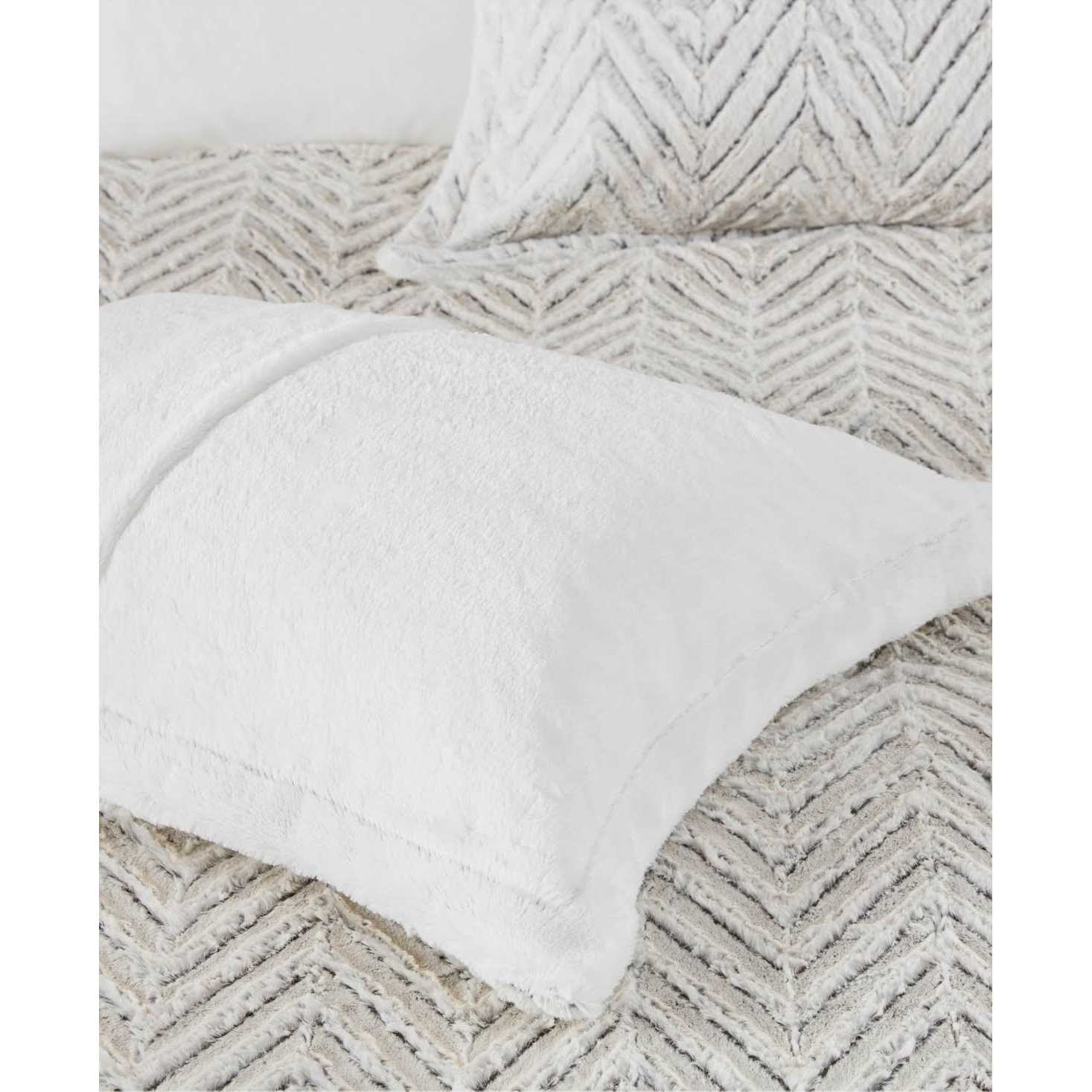 Madison Park Adelyn Ultra Plush Down Alternative Comforter Set - Image 5