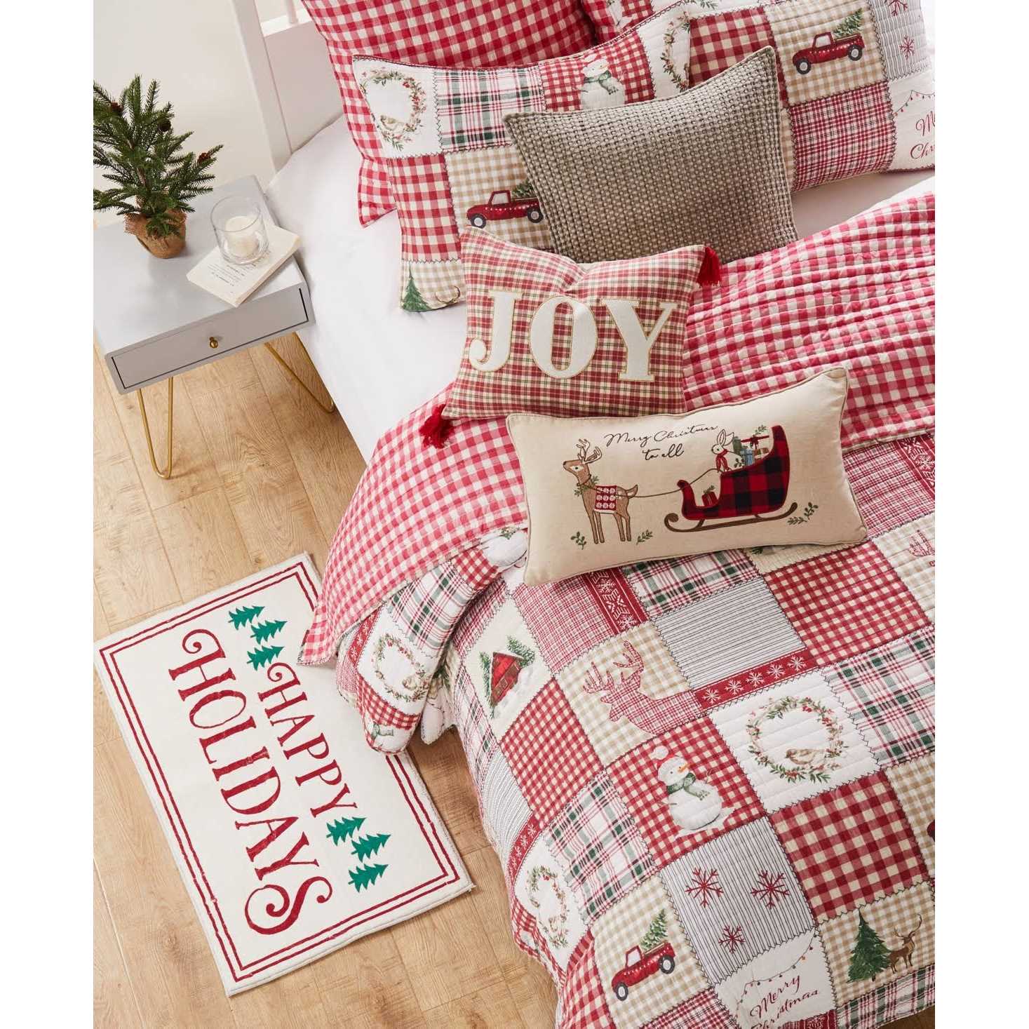 Levtex Home Home for Christmas Quilt Set - Image 4