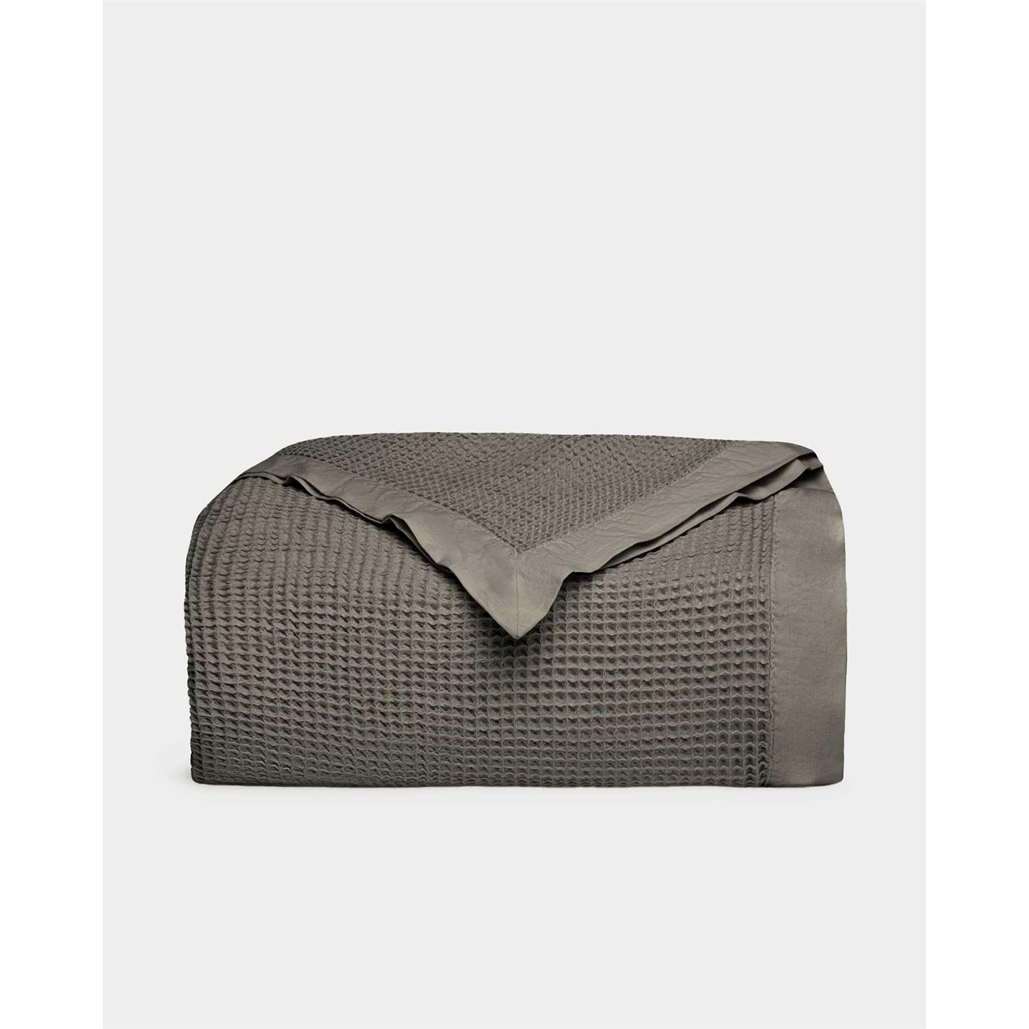 Waffle Blanket in Ivory (Size: Oversized Throw) - Cozy Earth - Image 4