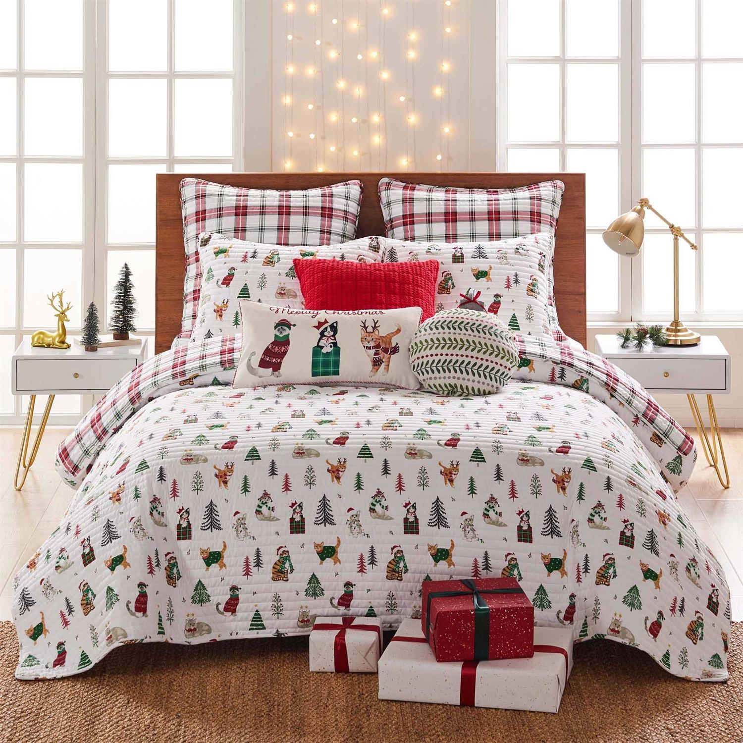 Levtex Home Meowy Christmas Quilt Set - Image 4