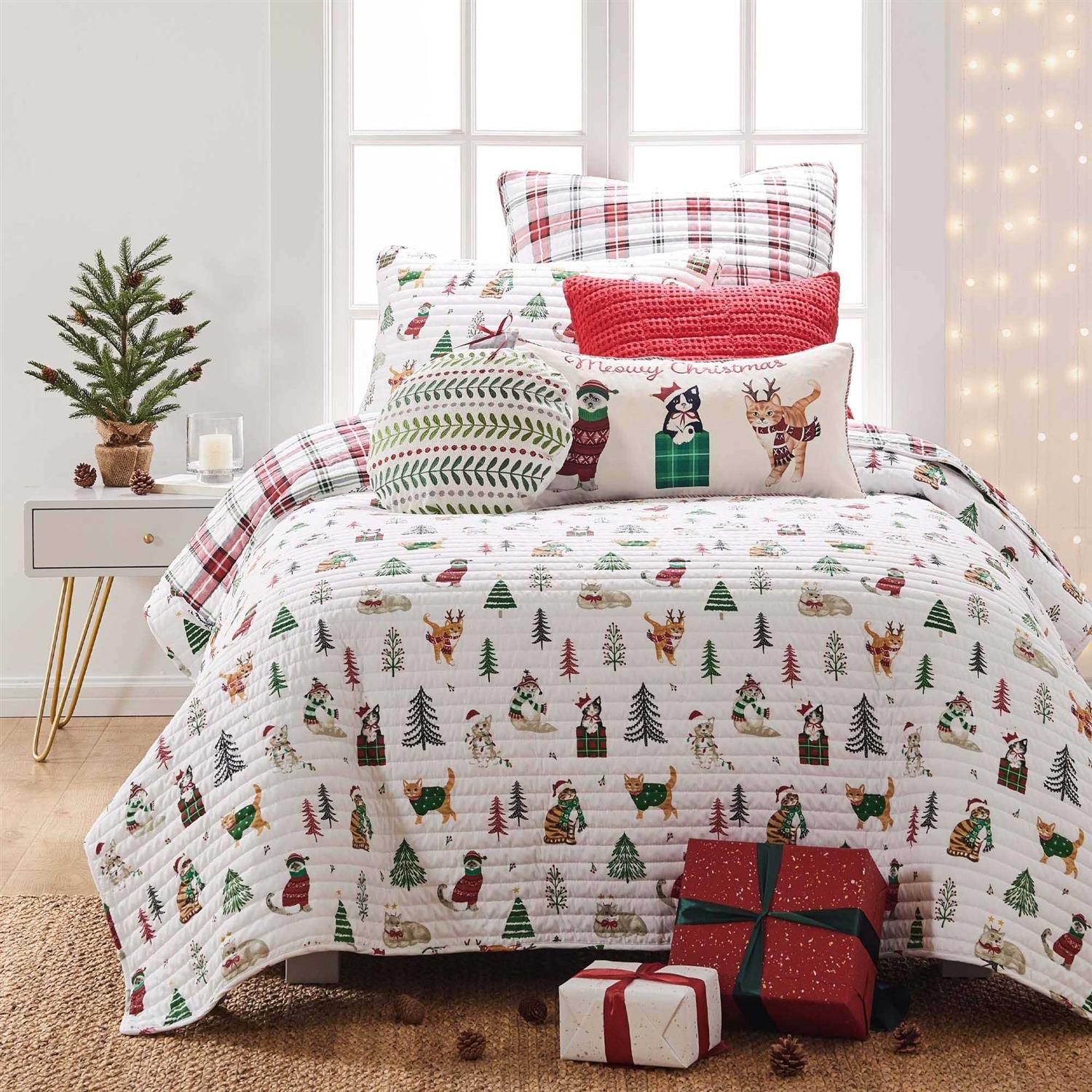 Levtex Home Meowy Christmas Quilt Set - Image 5