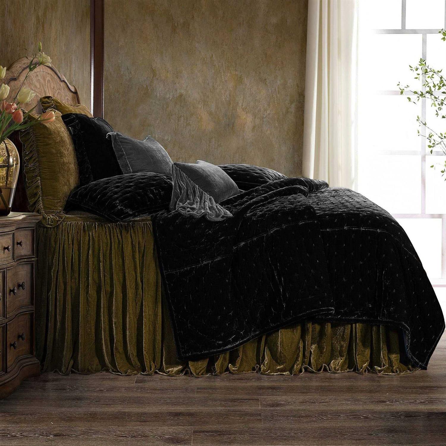 HiEnd Accents Stella Faux Silk Velvet Bedspread Set - Image 3