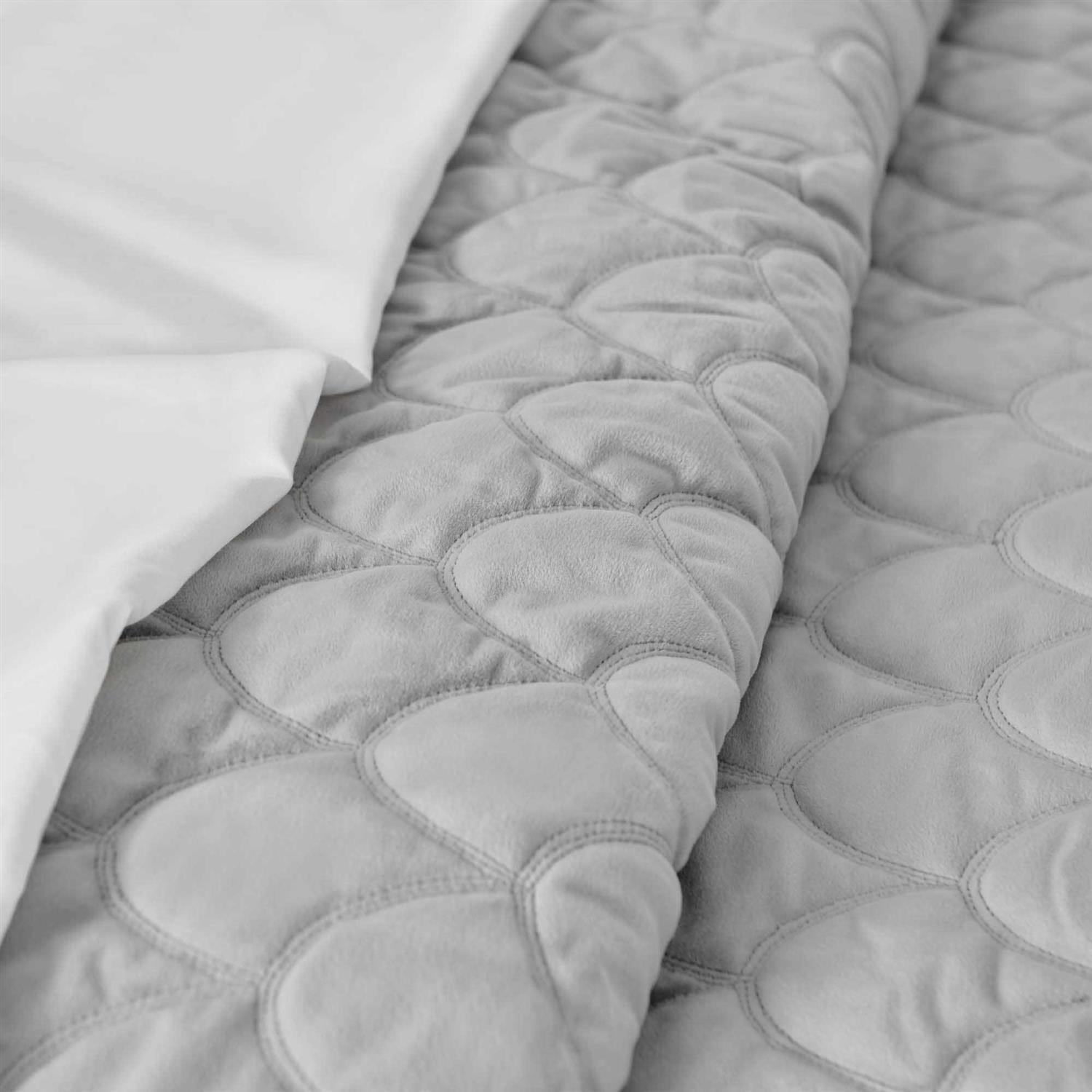 Levtex Home Velvet Quilt Set - Image 4