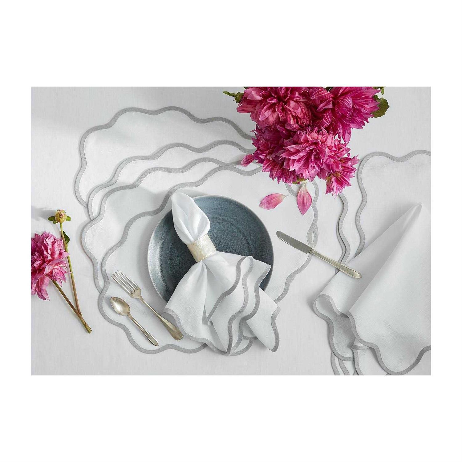 Matouk Scallop Edge Placemat - Image 5