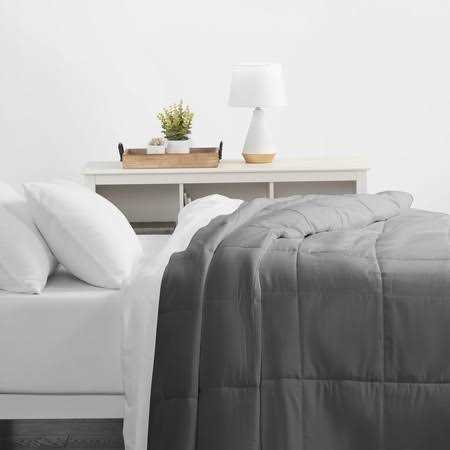 Home Collection All Season Premium Down-Alternative Comforter - Image 4