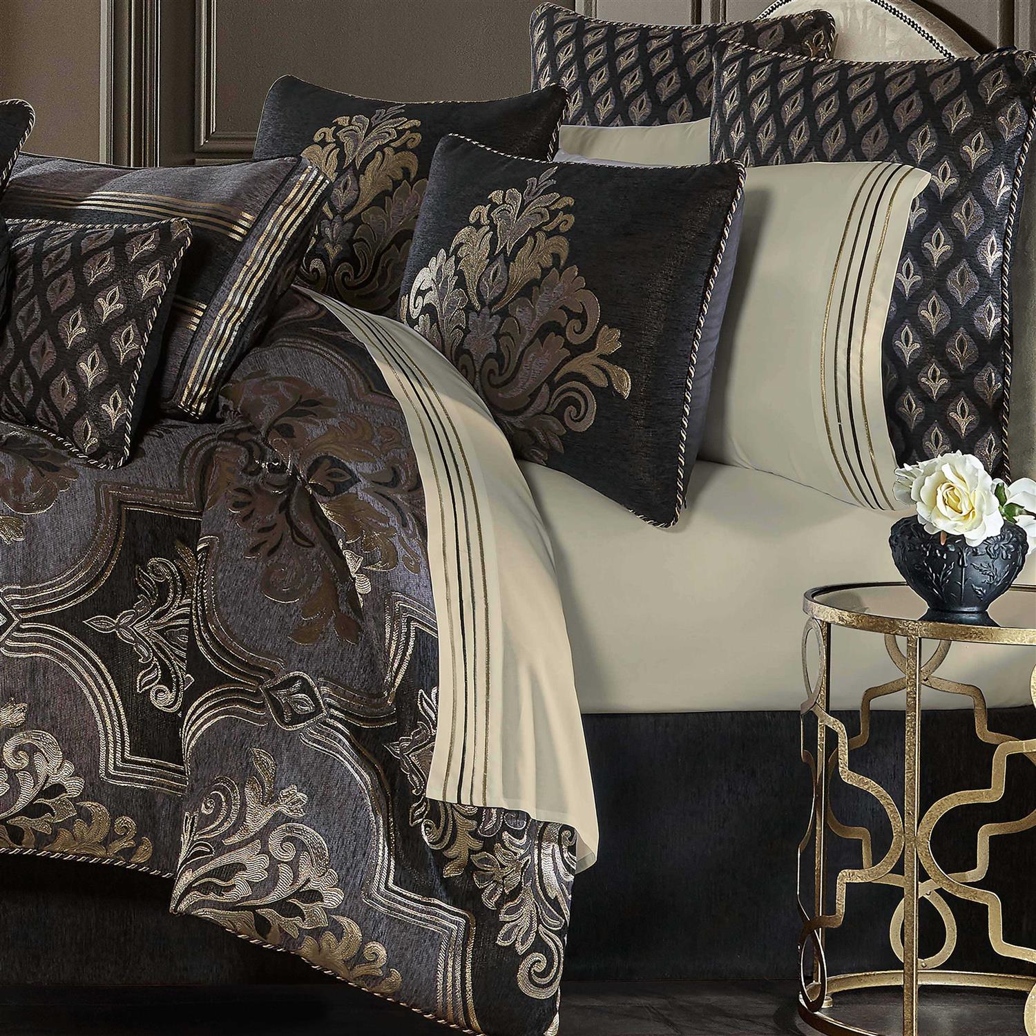 J. Queen New York Savoy Comforter Set - Image 4
