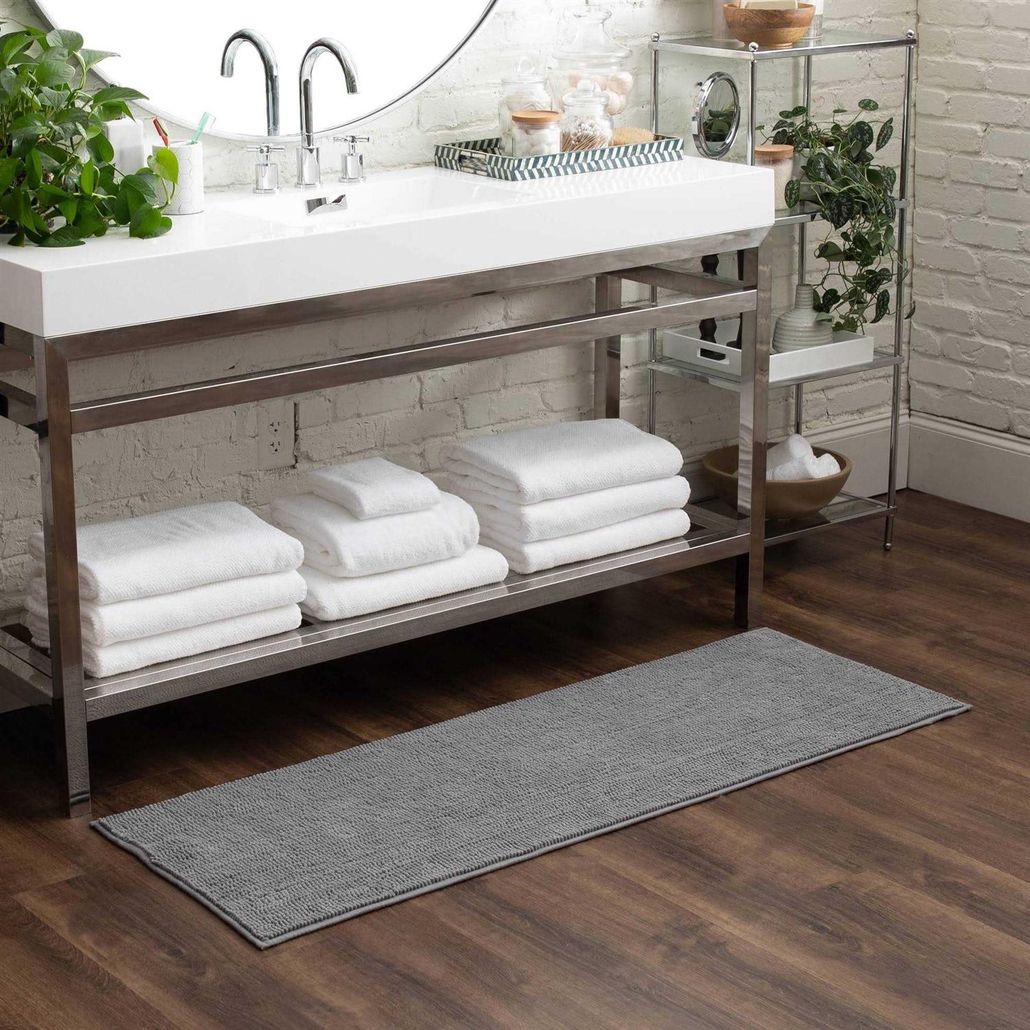 Room Essentials Everyday Chenille Bath Rug - Image 5