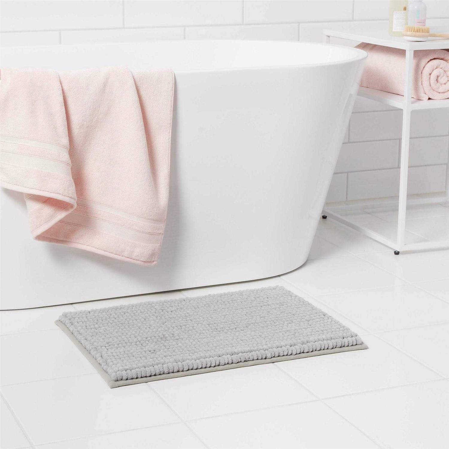 Room Essentials 17x24 Chunky Chenille Memory Foam Bath Rug - Image 4