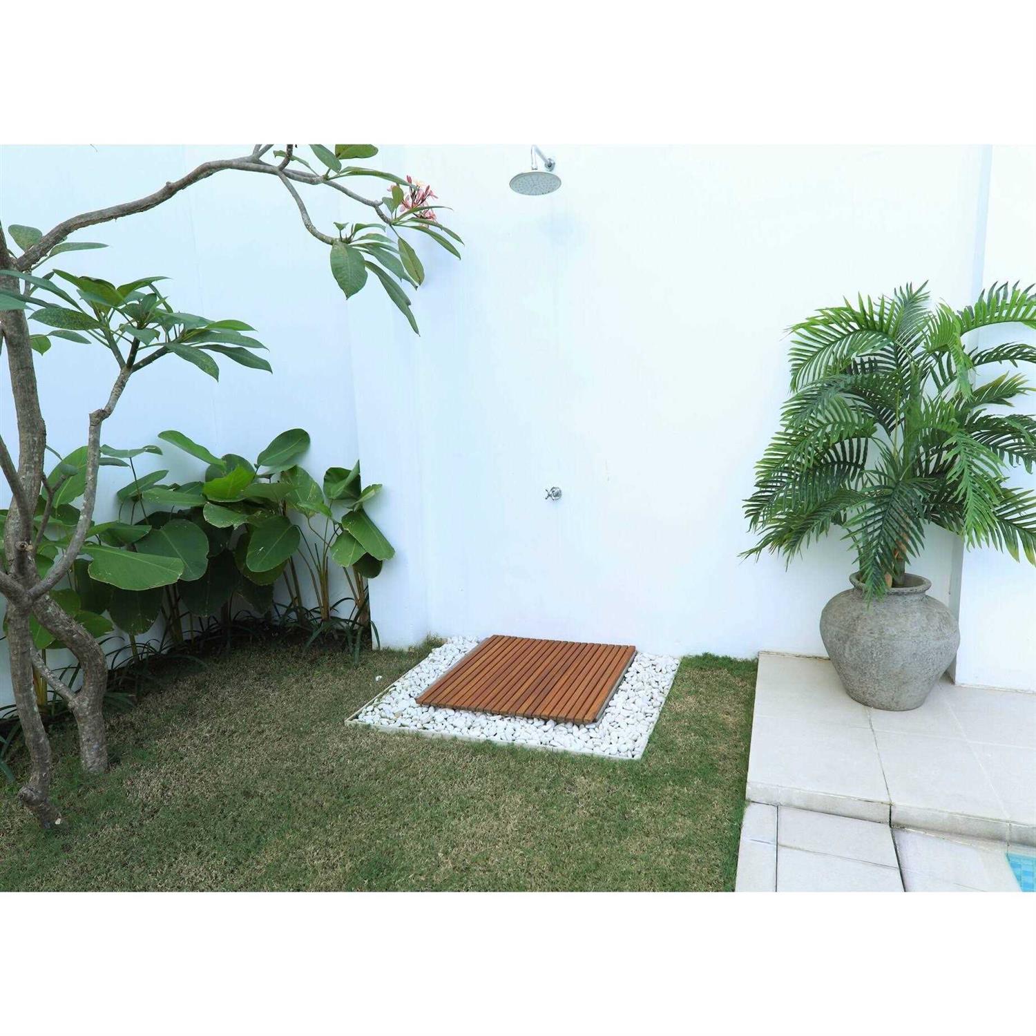 Nordic Style Teak Wood Oiled String Mat with Rubber Footing 30′′ x 30′′ - Image 5