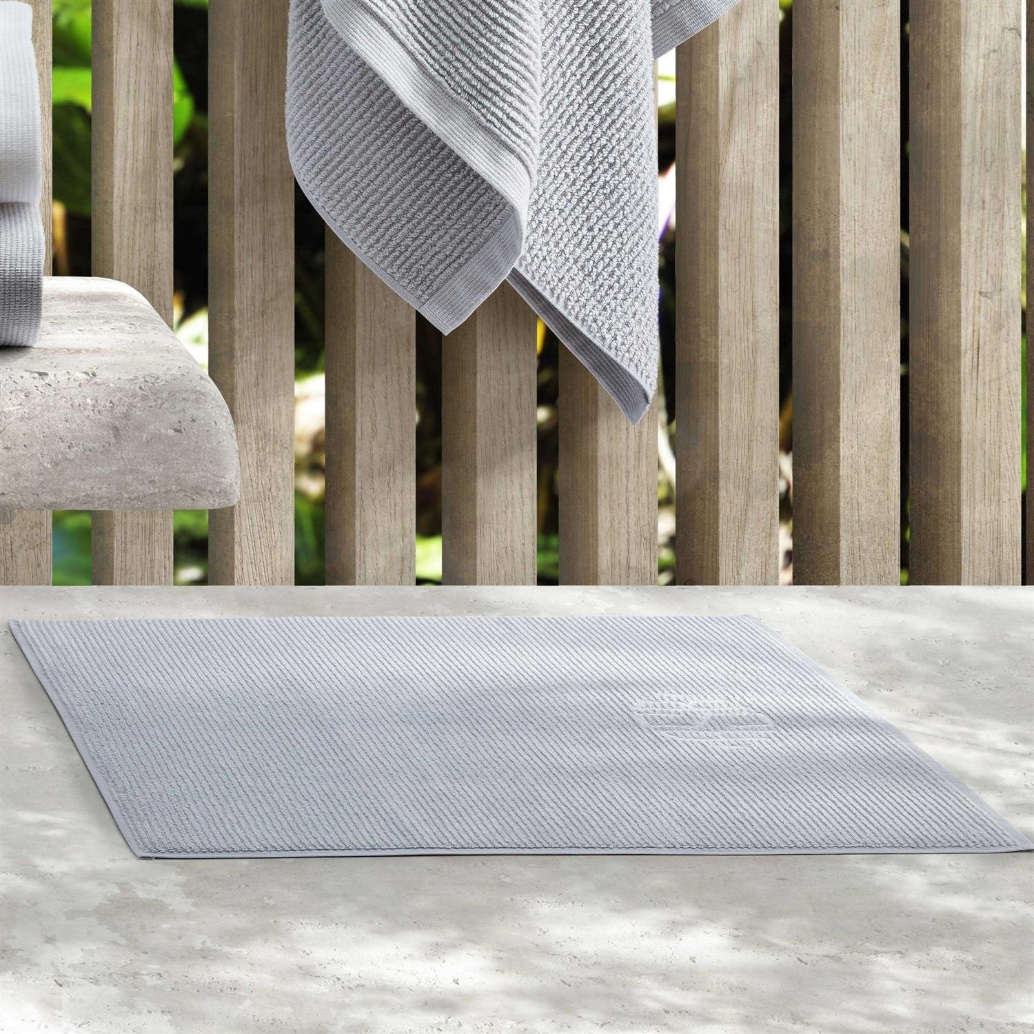 Matouk Aman Tub Mat - Image 4