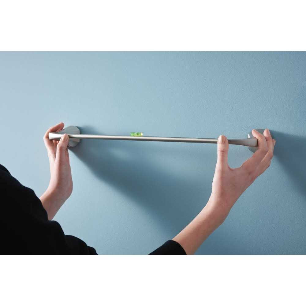 Moen MY8718BN Lindor 18 Towel Bar Brushed Nickel - Image 2