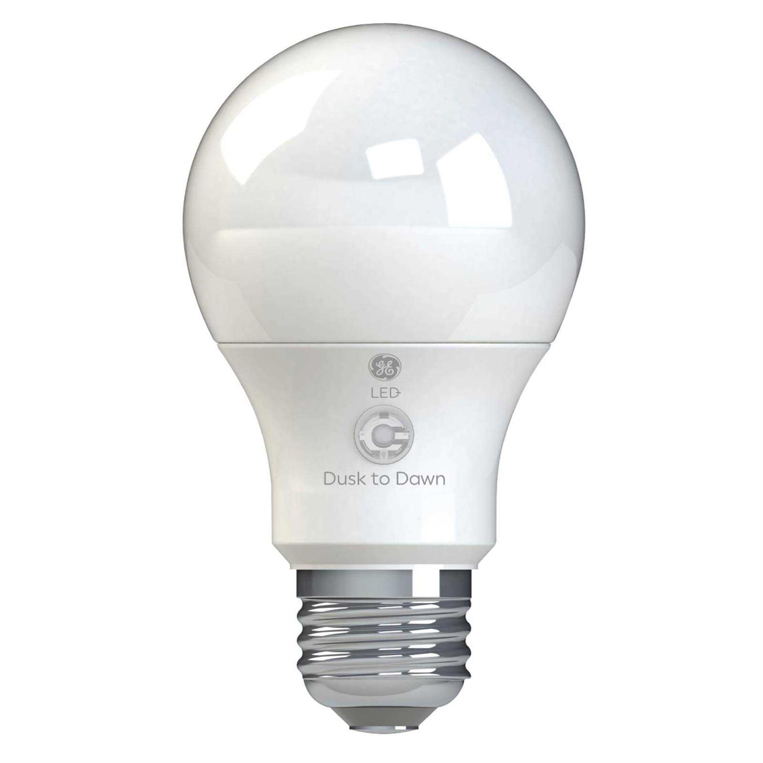 GE Dusk to Dawn Light Bulb - Image 4